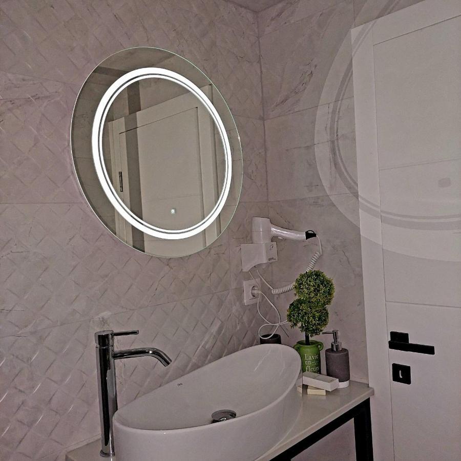 Big Delux Apartment โมสตาร์ ภายนอก รูปภาพ